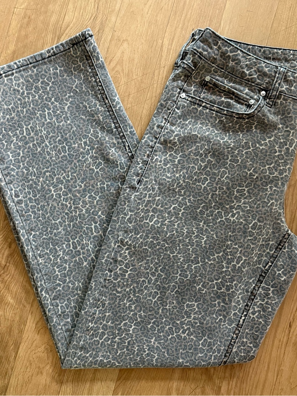 Women's Leopard Print Straight-Leg Jeans